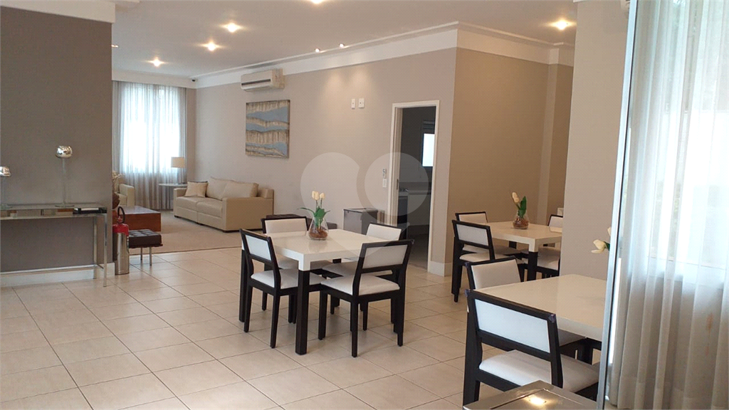 APARTAMENTO em SANTANA