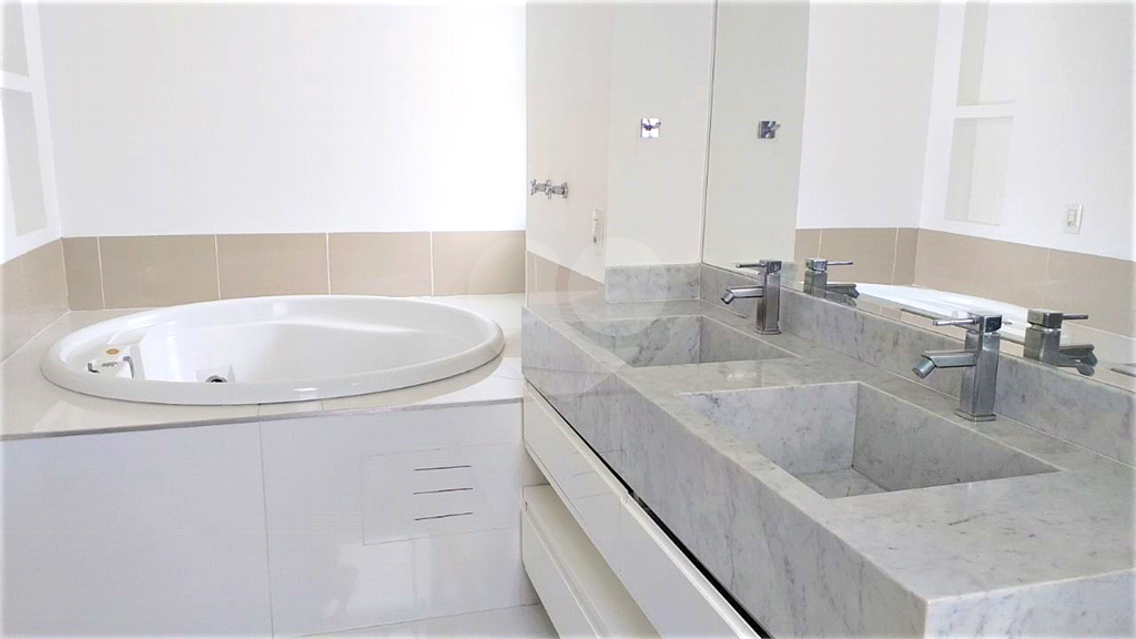 APARTAMENTO em SANTANA