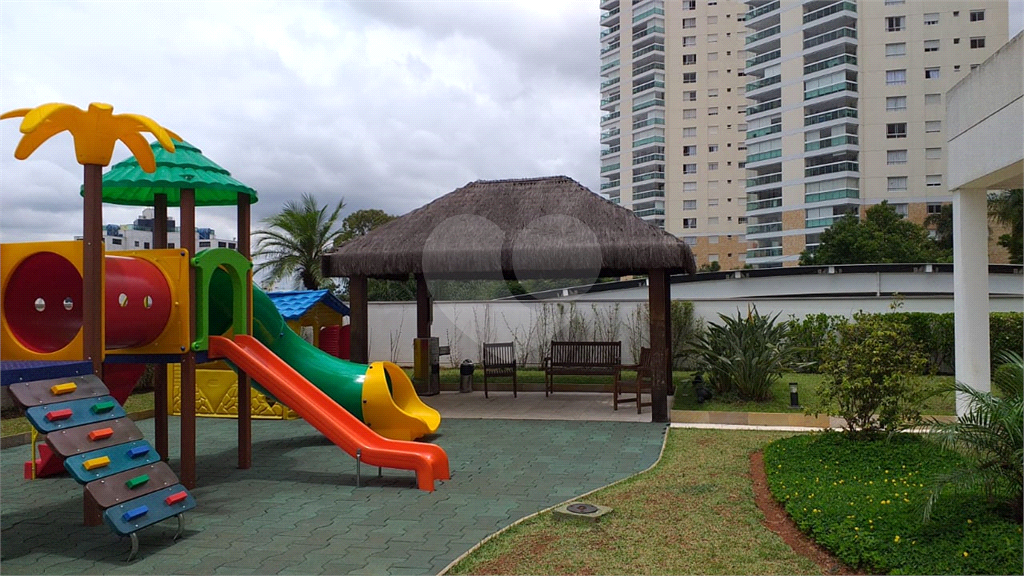 APARTAMENTO em SANTANA