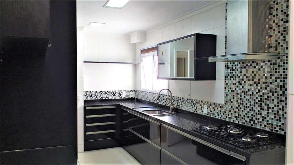 APARTAMENTO em SANTANA