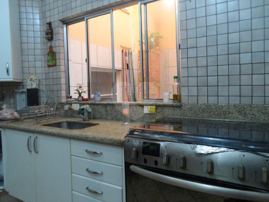 Casa à venda com 4 quartos, 230m² - Foto 29