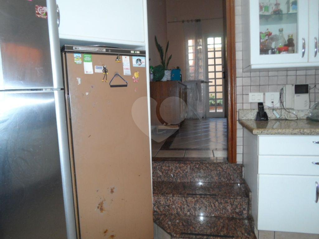 Casa à venda com 4 quartos, 230m² - Foto 28