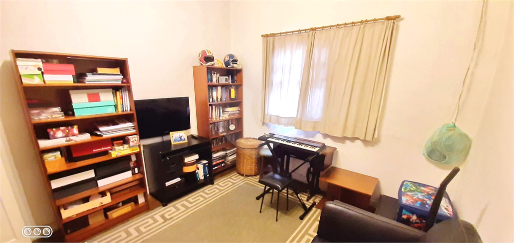 CASA TÉRREA, 3 QUARTOS 400 M²    NÃO GERMINADA