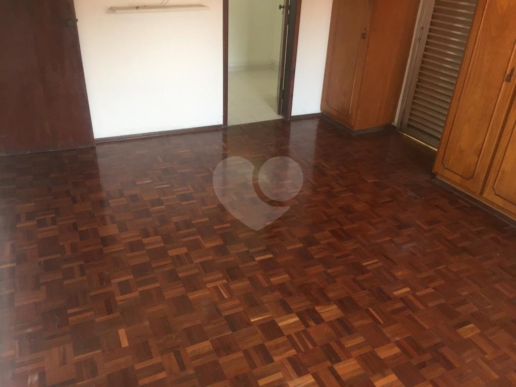 Casa com três dormitórios  para locação no alto da Lapa