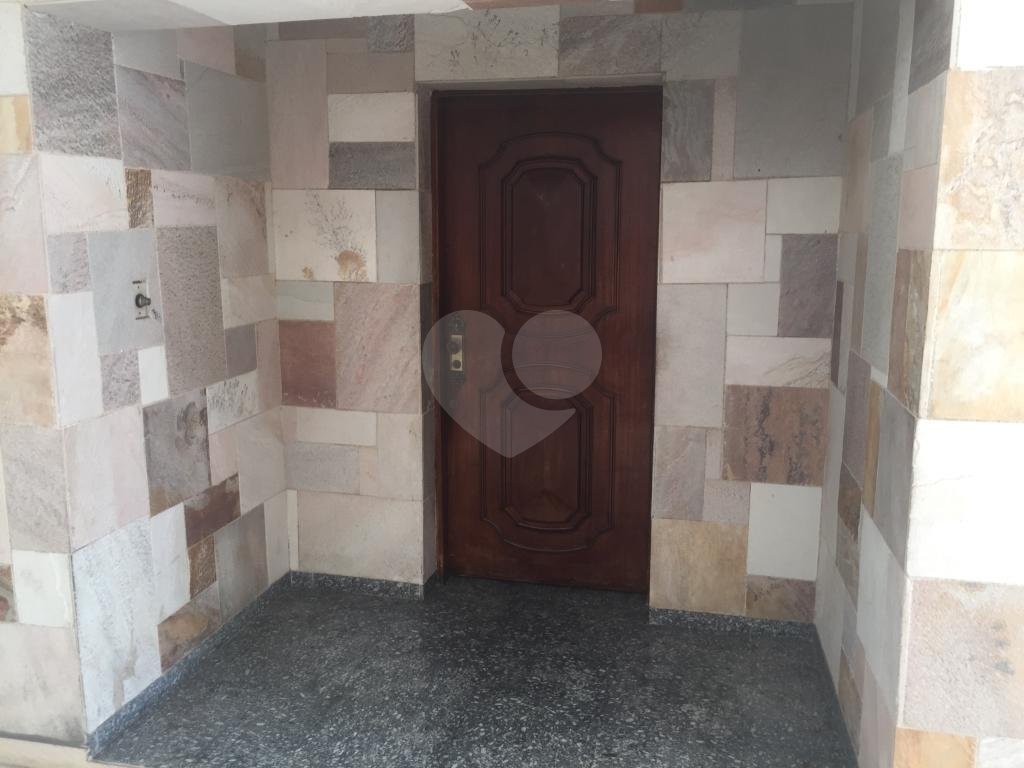 Casa com três dormitórios  para locação no alto da Lapa