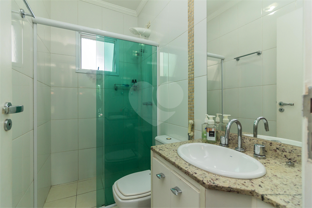Excelente sobrado seminovo PORTEIRA FECHADA com 180m², local nobre no Jardim São Paulo