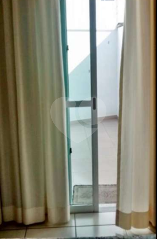 Excelente sobrado seminovo PORTEIRA FECHADA com 180m², local nobre no Jardim São Paulo