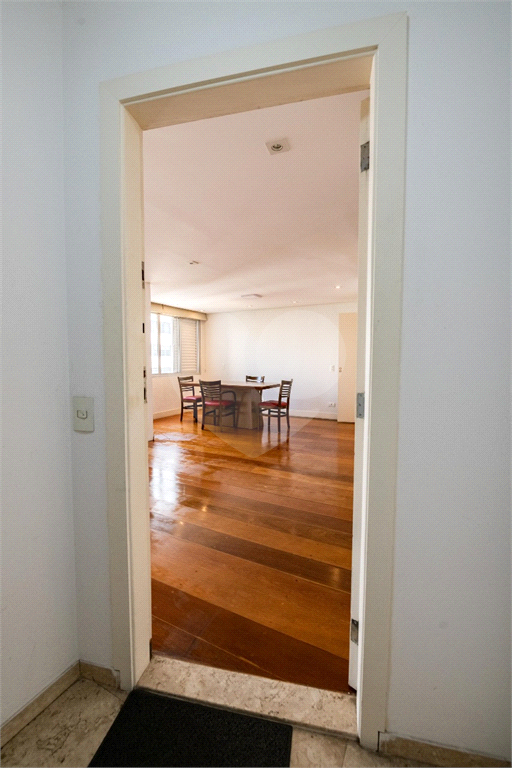 APARTAMENTO em PARAÍSO