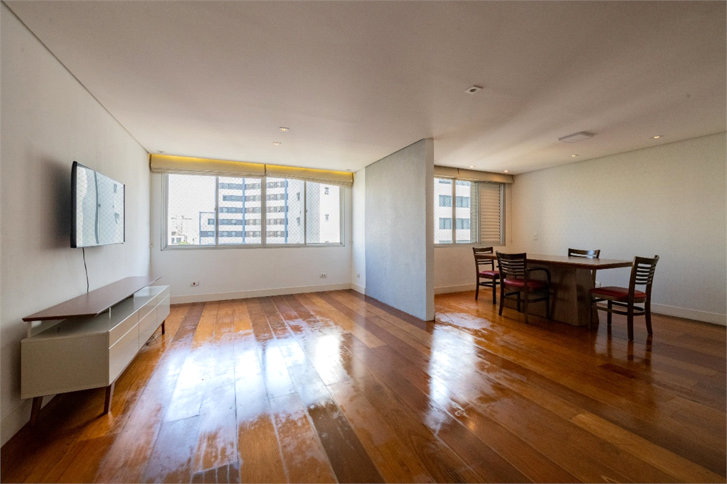 APARTAMENTO em PARAÍSO