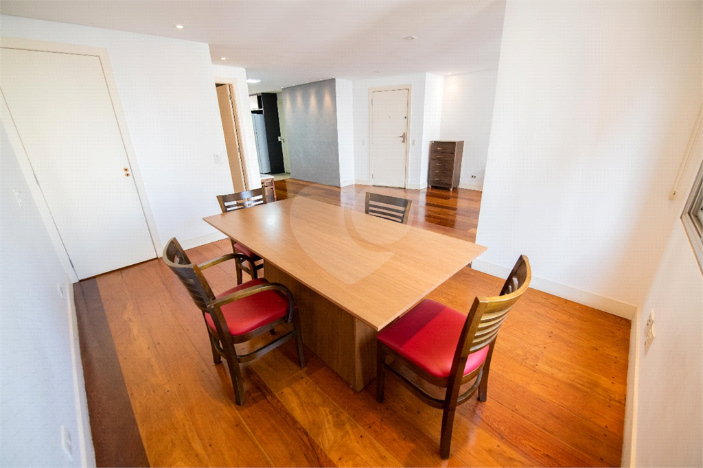 APARTAMENTO em PARAÍSO
