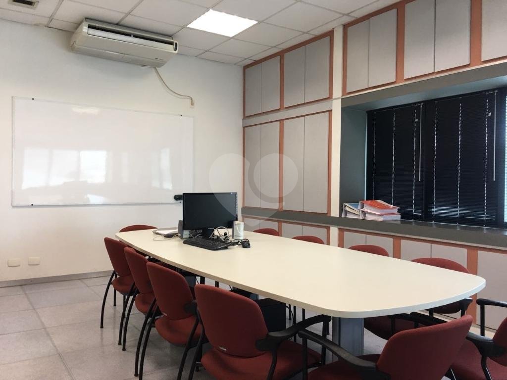 Prédio Comercial Santana. Estuda Propostas