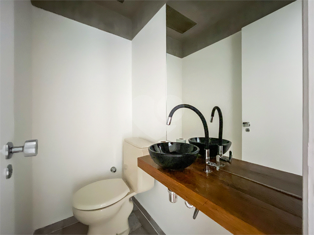 APARTAMENTO em MOEMA