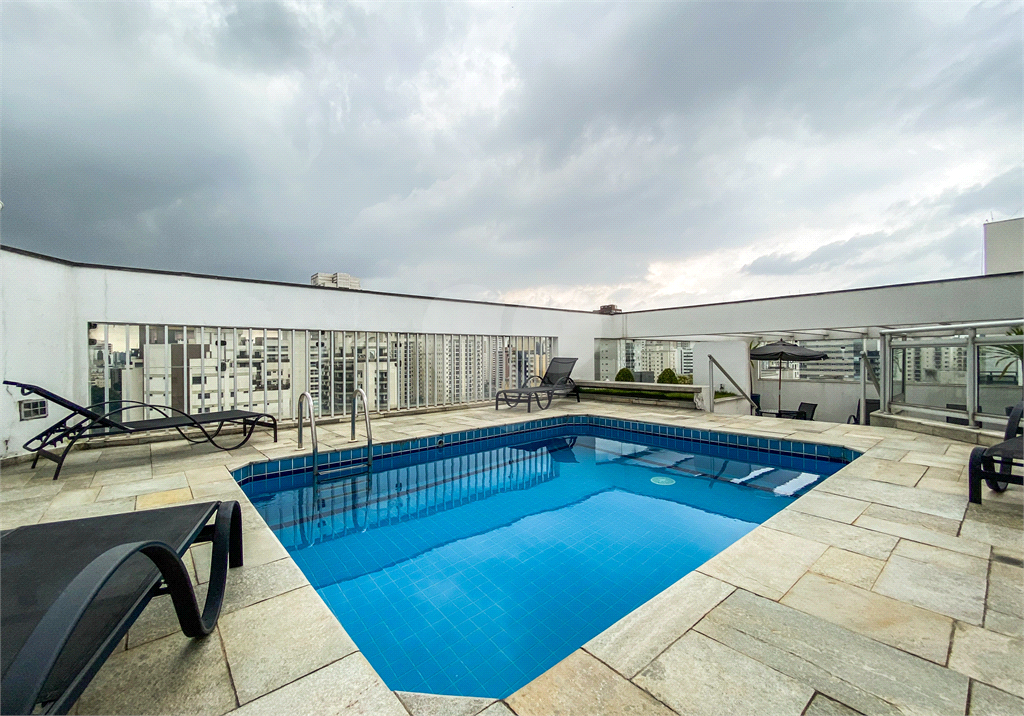 APARTAMENTO em MOEMA