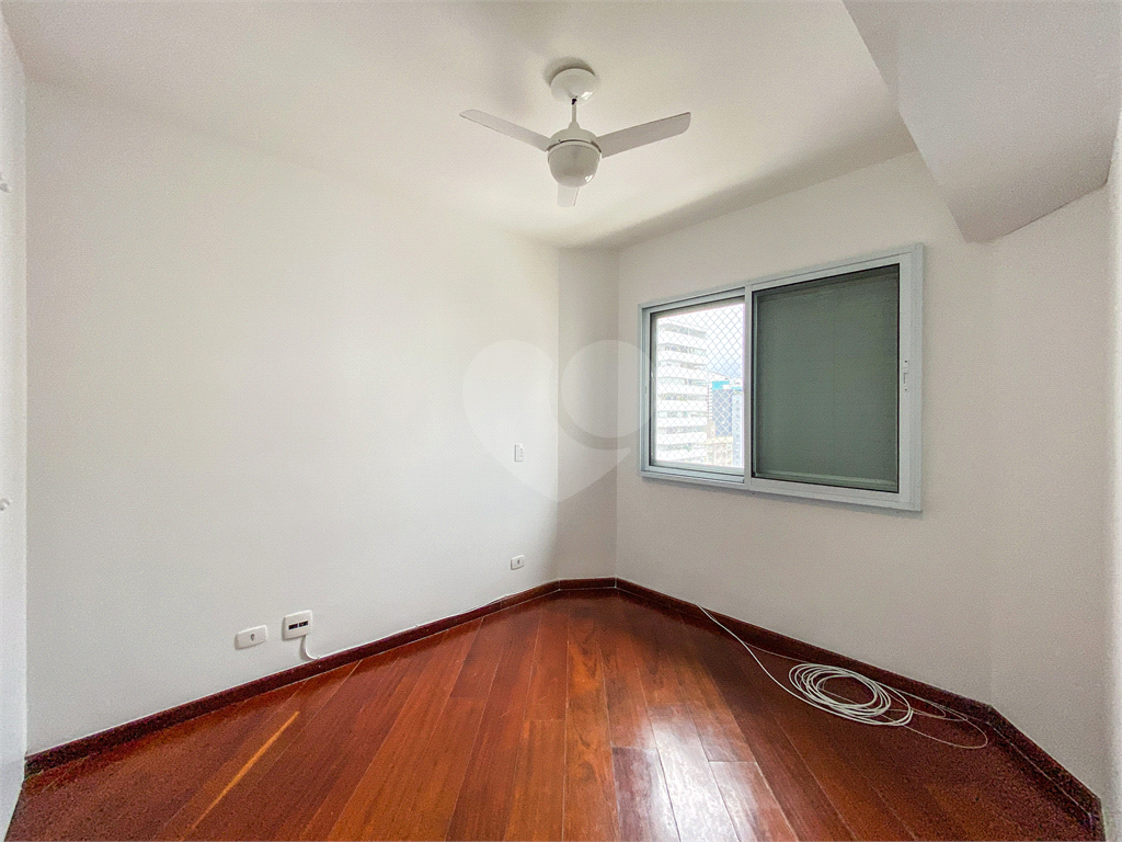 APARTAMENTO em MOEMA