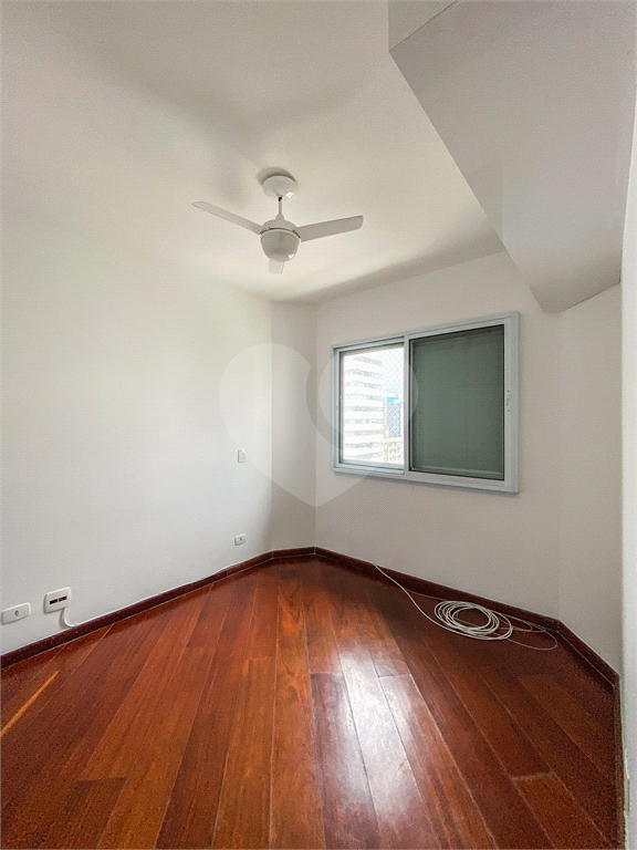 APARTAMENTO em MOEMA
