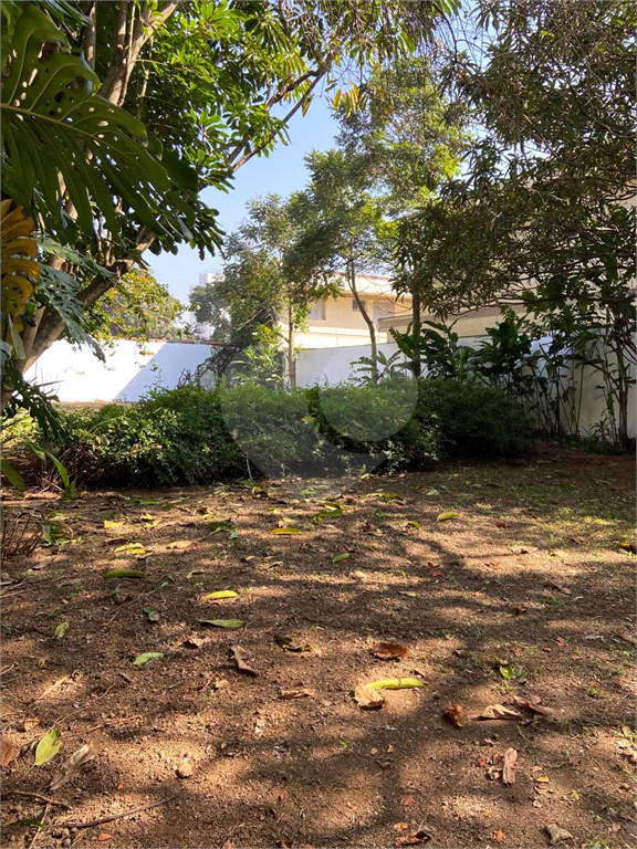 Sobrado no Alto de Pinheiros com 4 dormitórios