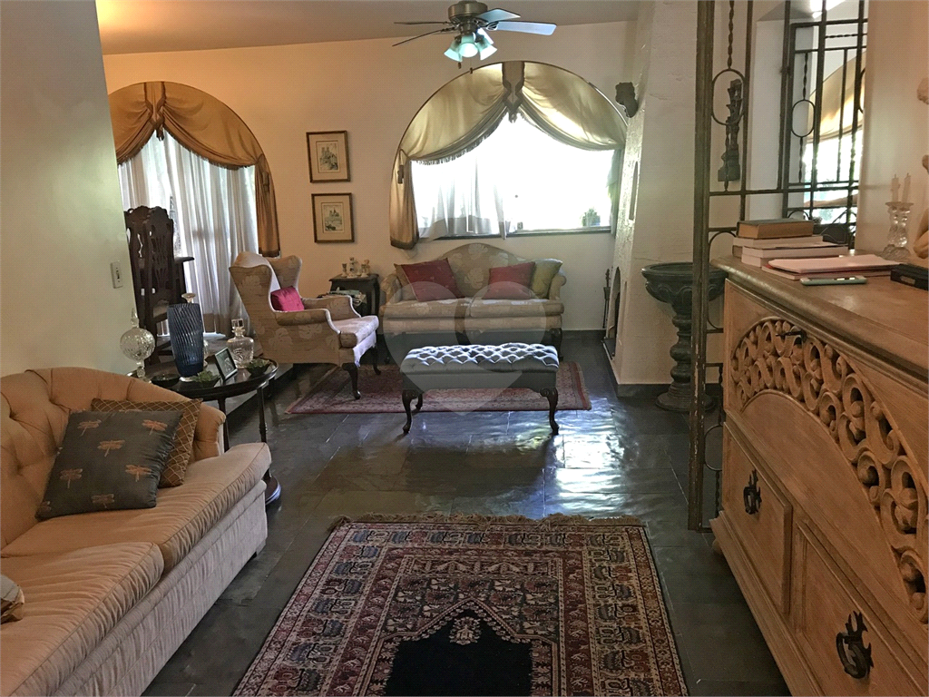 CASA em ALTO DE PINHEIROS