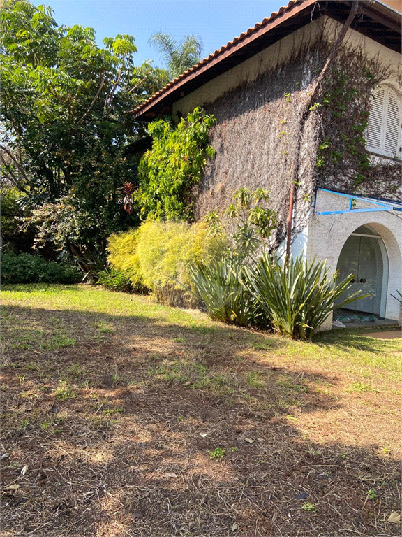 Sobrado no Alto de Pinheiros com 4 dormitórios