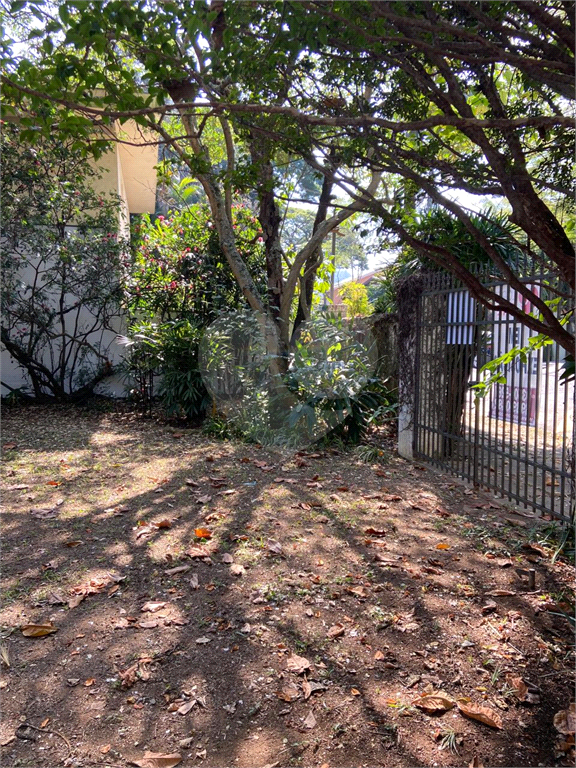 Sobrado no Alto de Pinheiros com 4 dormitórios
