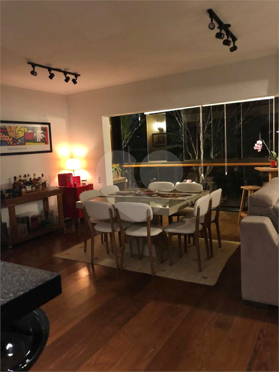 APARTAMENTO em VILA MARIANA