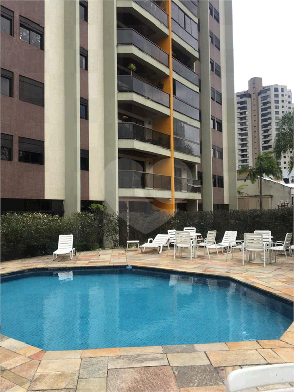 APARTAMENTO em VILA MARIANA