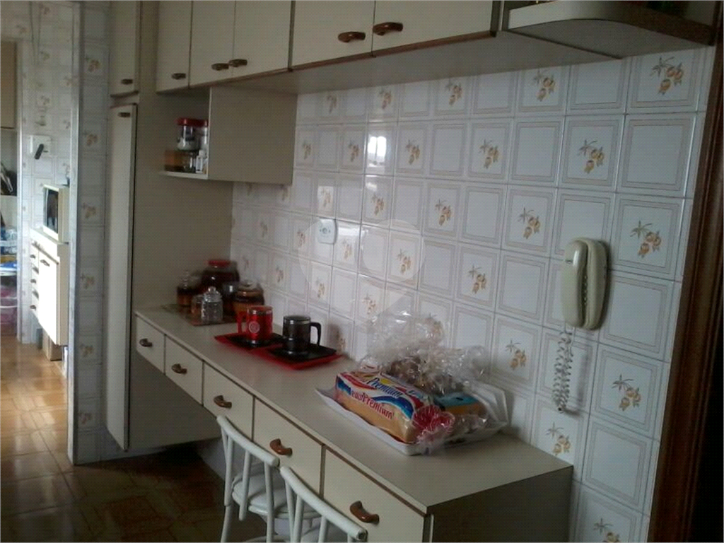 APARTAMENTO em TATUAPÉ