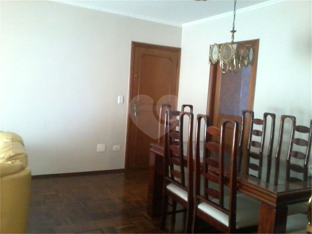 APARTAMENTO em TATUAPÉ