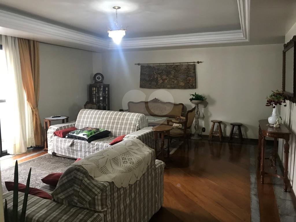 Amplo apartamento na região nobre de Santana, nos 4 dormitórios com sacada, 4 vagas fixas