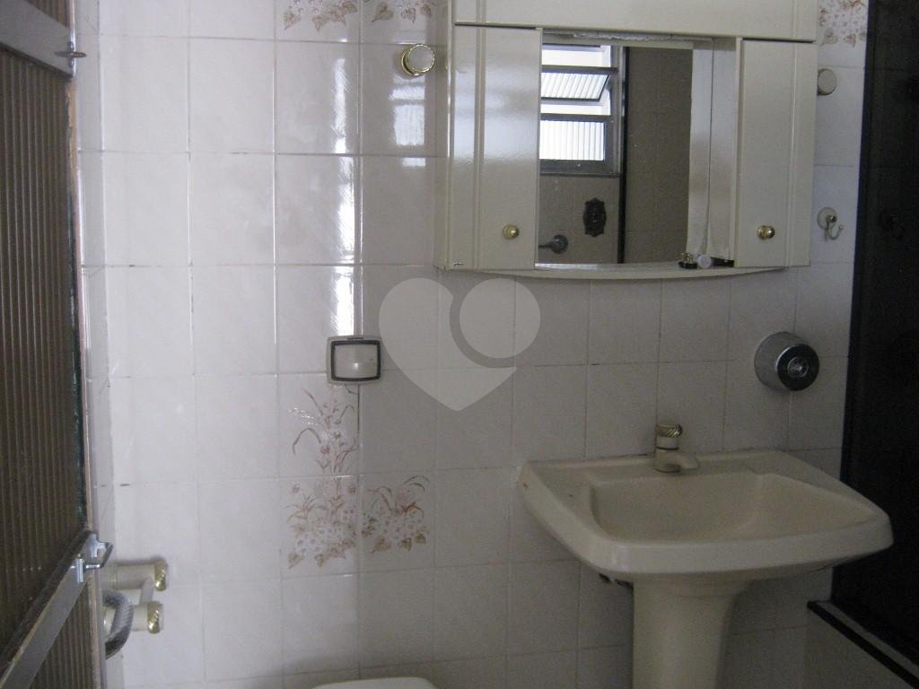 Imovel p/ renda  3 casas. V.N.Cachoeirinha a 250 da Av. Parada Pinto, (177 m / 67 m / 71 m)