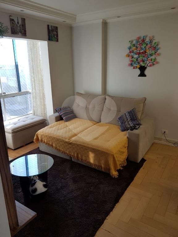 APARTAMENTO em SANTANA