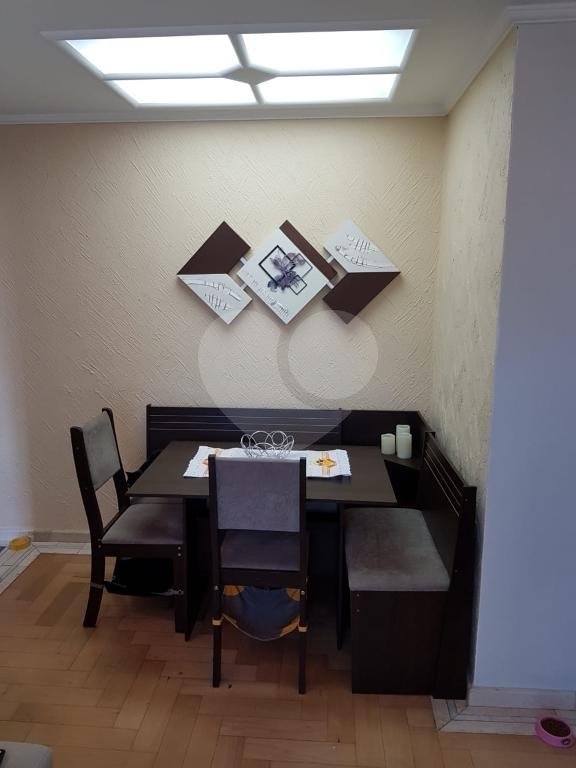 APARTAMENTO em SANTANA