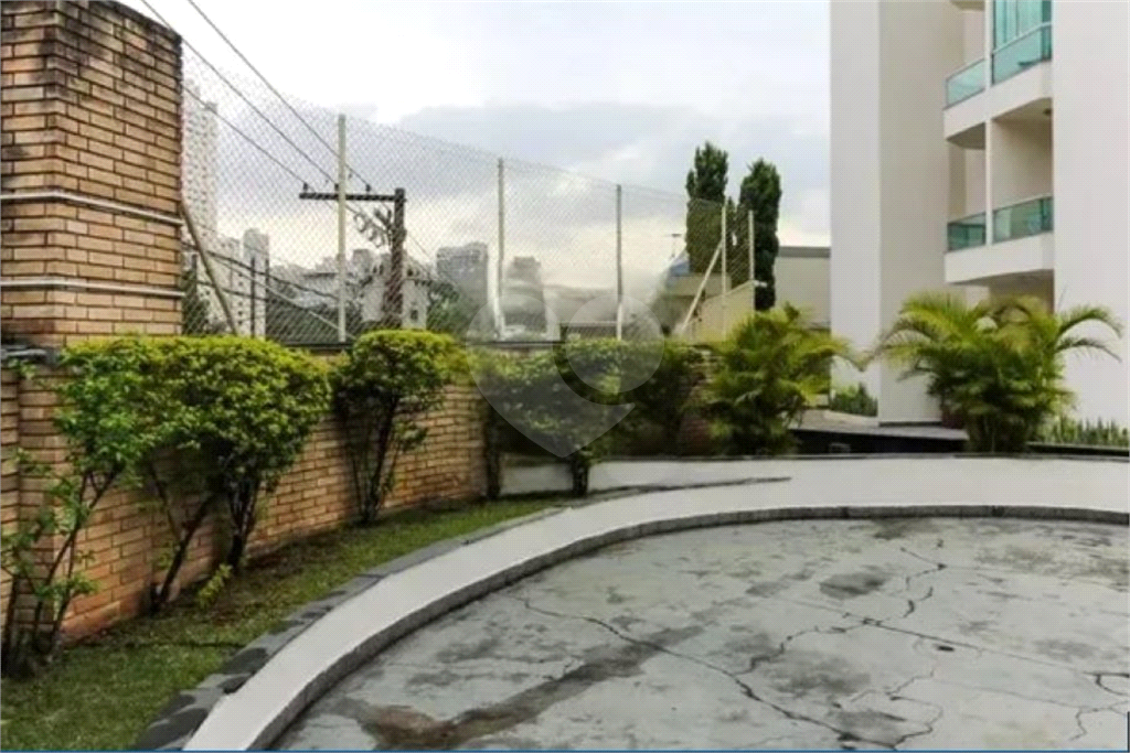 APARTAMENTO em SANTANA