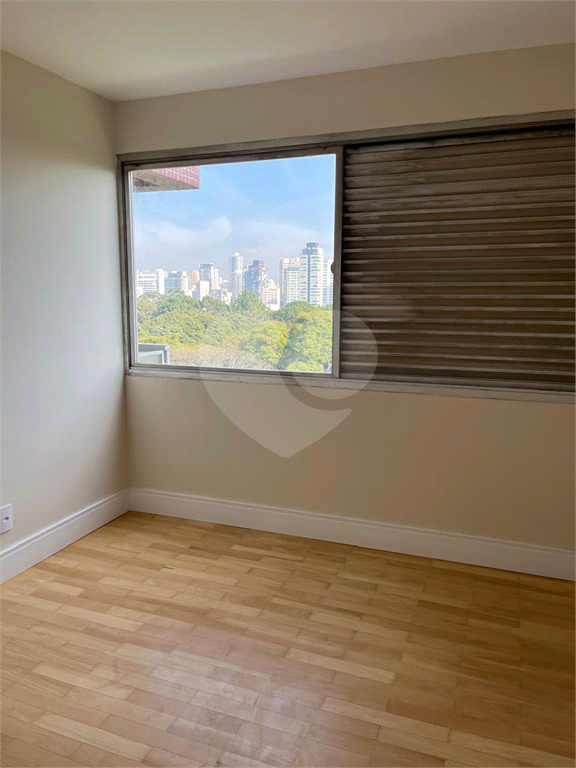 Apartamento Totalmente Reformado em Frente ao Parque da Água 