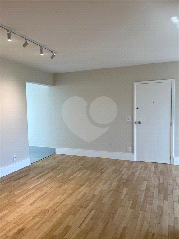 Apartamento Totalmente Reformado em Frente ao Parque da Água 