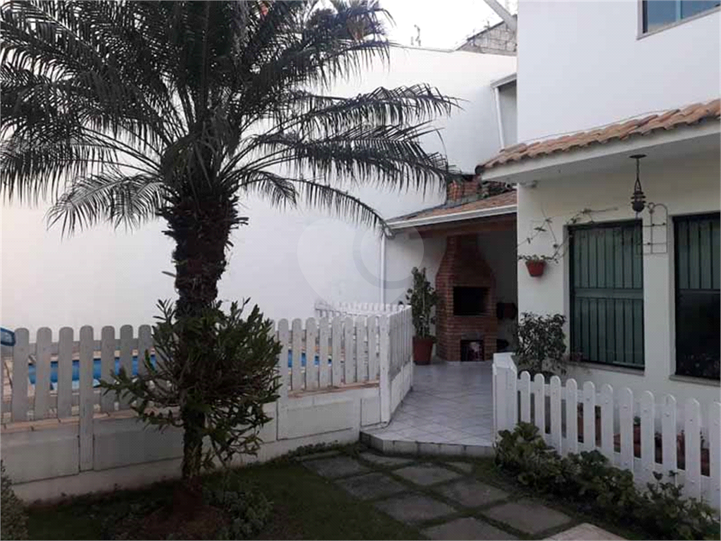 Casa de Condomínio à venda e aluguel com 3 quartos, 120m² - Foto 1