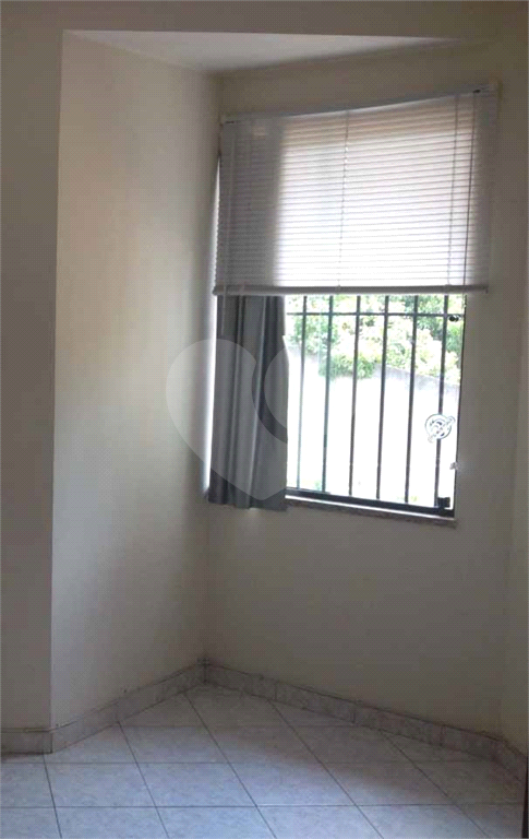 Casa de Condomínio à venda e aluguel com 3 quartos, 120m² - Foto 27