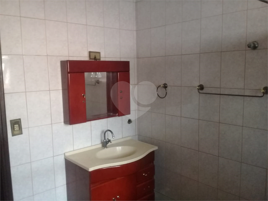 Sobrado à venda com 3 quartos, 200m² - Foto 38