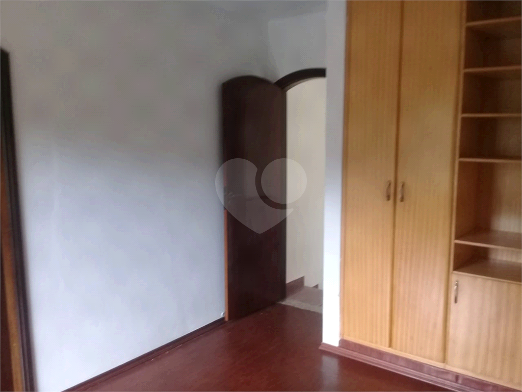 Sobrado à venda com 3 quartos, 200m² - Foto 45