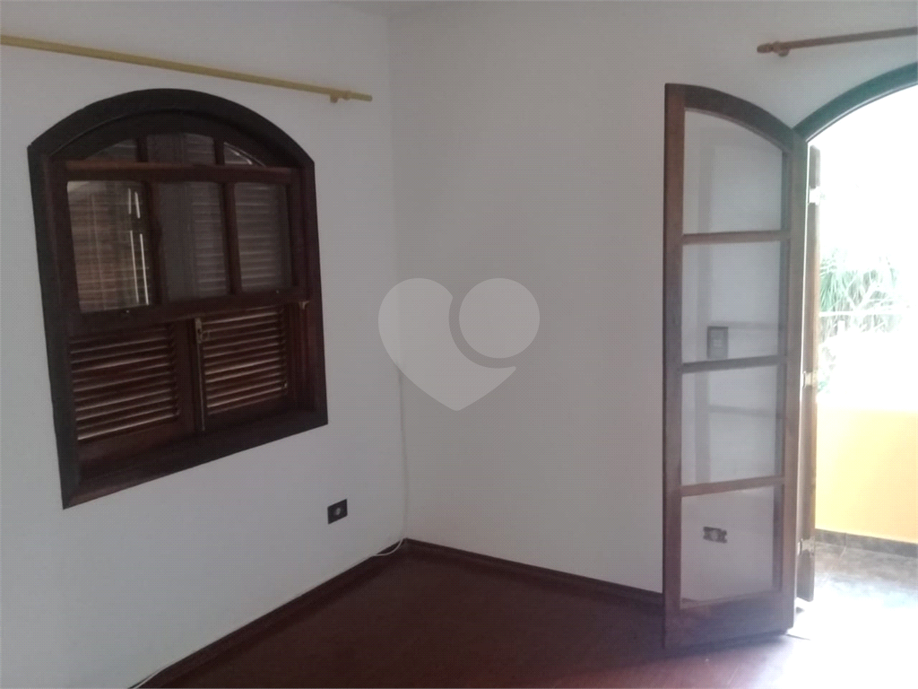 Sobrado à venda com 3 quartos, 200m² - Foto 42