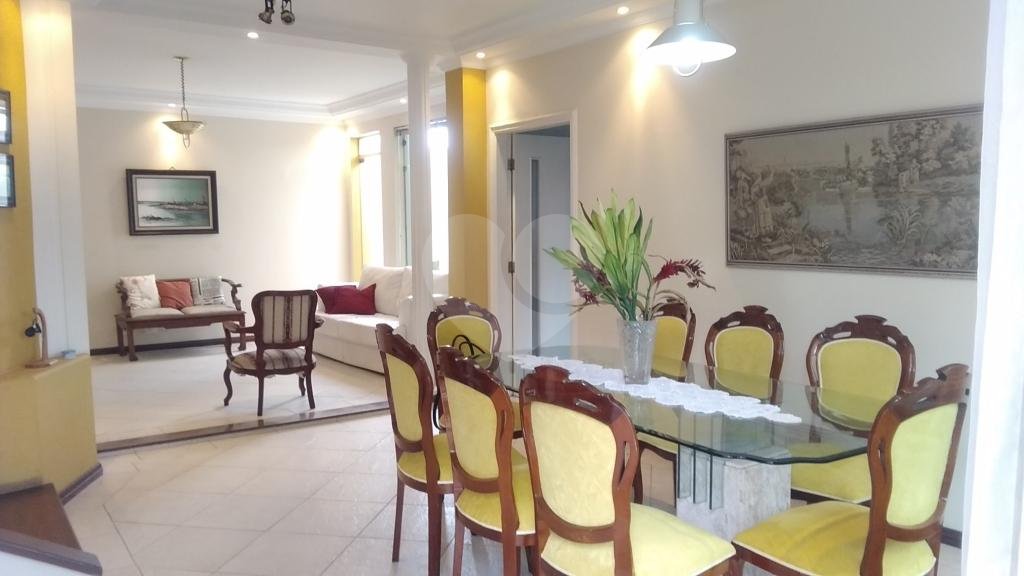 Sobrado alto padrão Jardim França com 5 suites, piscina, salão de festas com lareira e sauna!