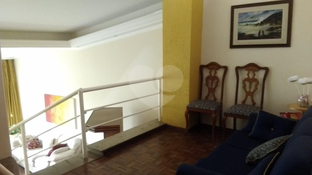 Sobrado alto padrão Jardim França com 5 suites, piscina, salão de festas com lareira e sauna!