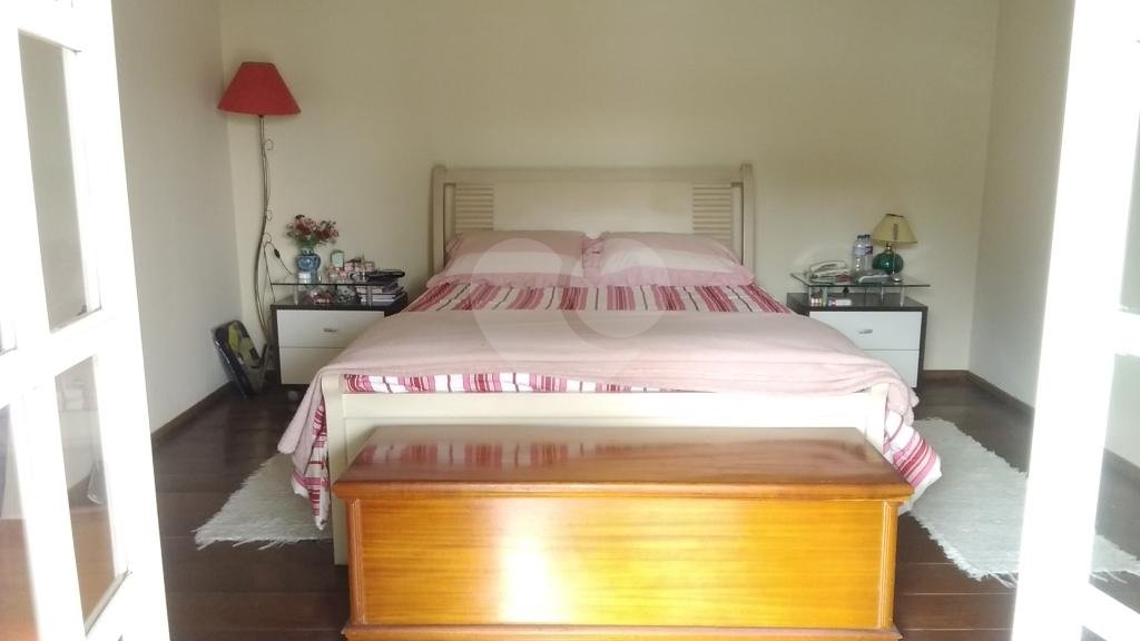 Sobrado alto padrão Jardim França com 5 suites, piscina, salão de festas com lareira e sauna!
