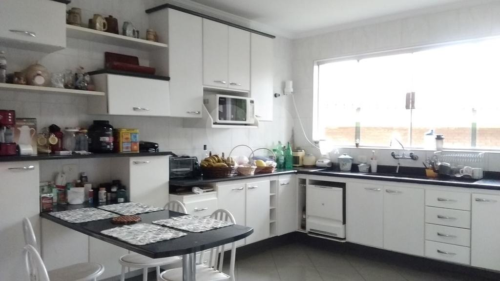 Sobrado alto padrão Jardim França com 5 suites, piscina, salão de festas com lareira e sauna!