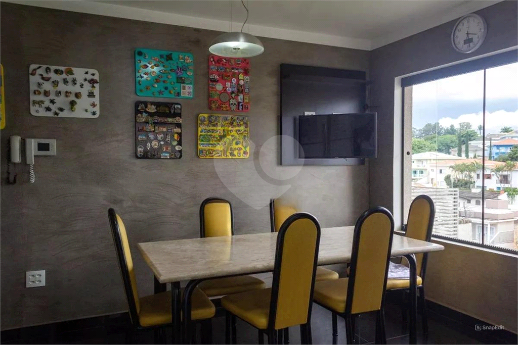 CASA LINDA – City América – 650 m2 - 5 Quartos – 3 suítes – 6 vagas de garagem.