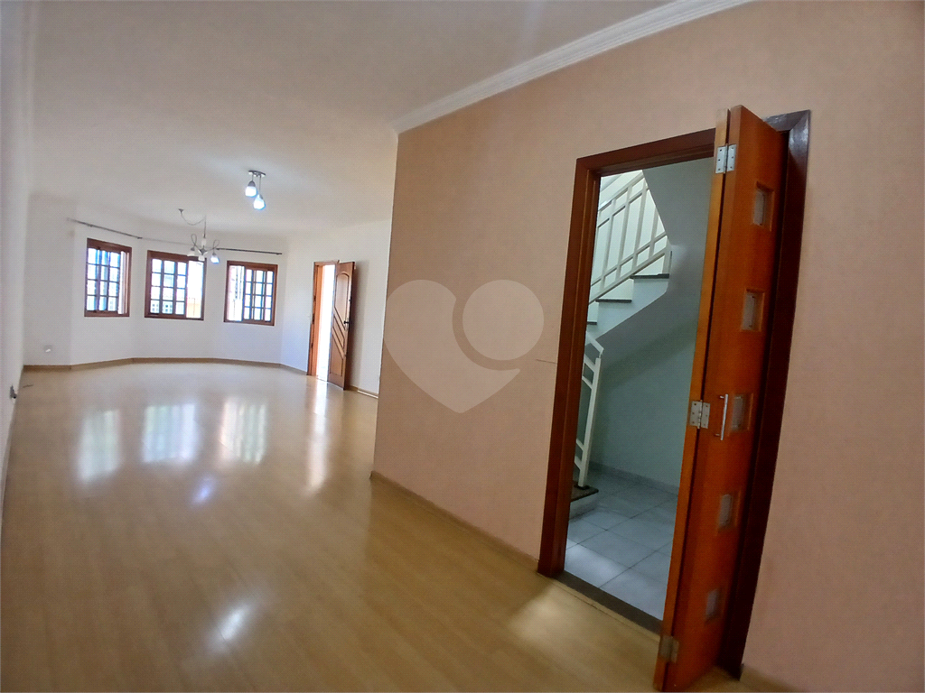 Sobrado, 3 quartos, 198 m² - Foto 2