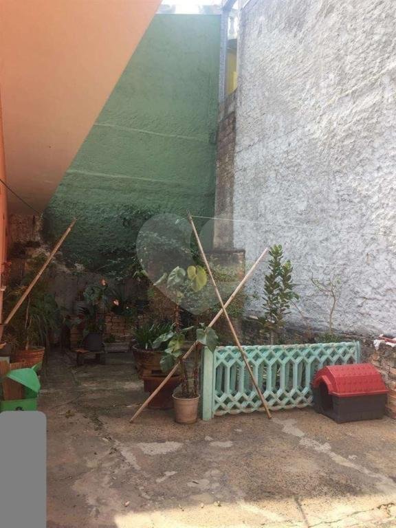 Casa térrea no bairro de Vila Nova Cachoeirinha com 3 dormitórios.