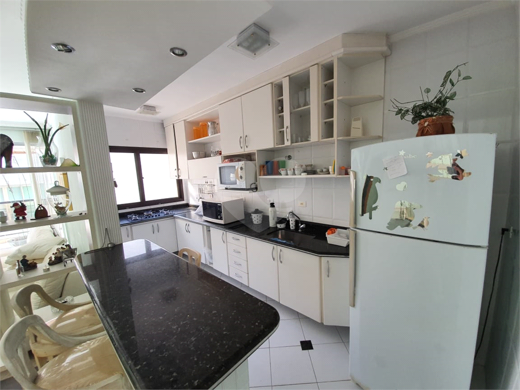 EXCELENTE OPORTUNIDADE COBERTURA COM 208M² PRAIA DA ENSEADA NO GUARUJA