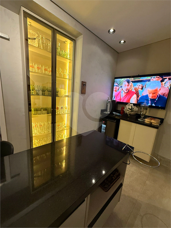 Cobertura alto padrão  com 297 Metros de Área Útil!!! Vista livre e maravilhosa da Região!!!