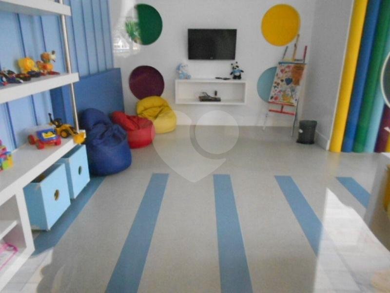 Cobertura alto padrão  com 297 Metros de Área Útil!!! Vista livre e maravilhosa da Região!!!