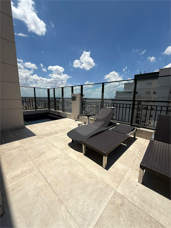 Cobertura alto padrão  com 297 Metros de Área Útil!!! Vista livre e maravilhosa da Região!!!